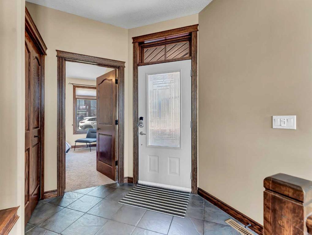 Picture for 16 Palisades Mews NE