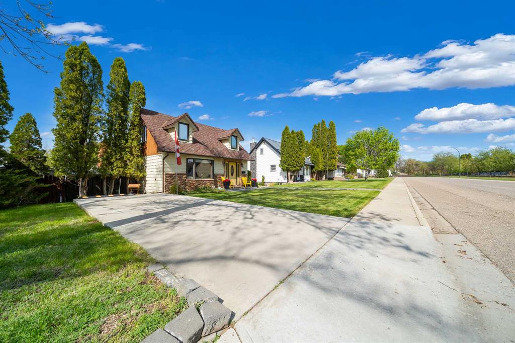 Picture for 68 10 Street SW