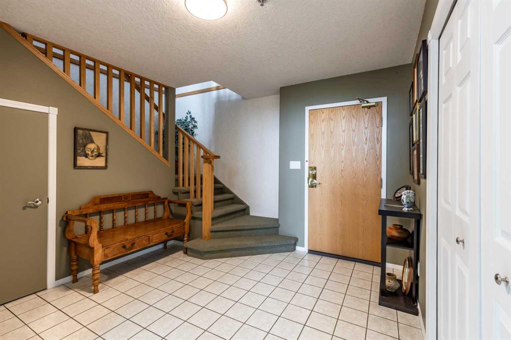 Picture for 405, 1535 Southview Drive SE