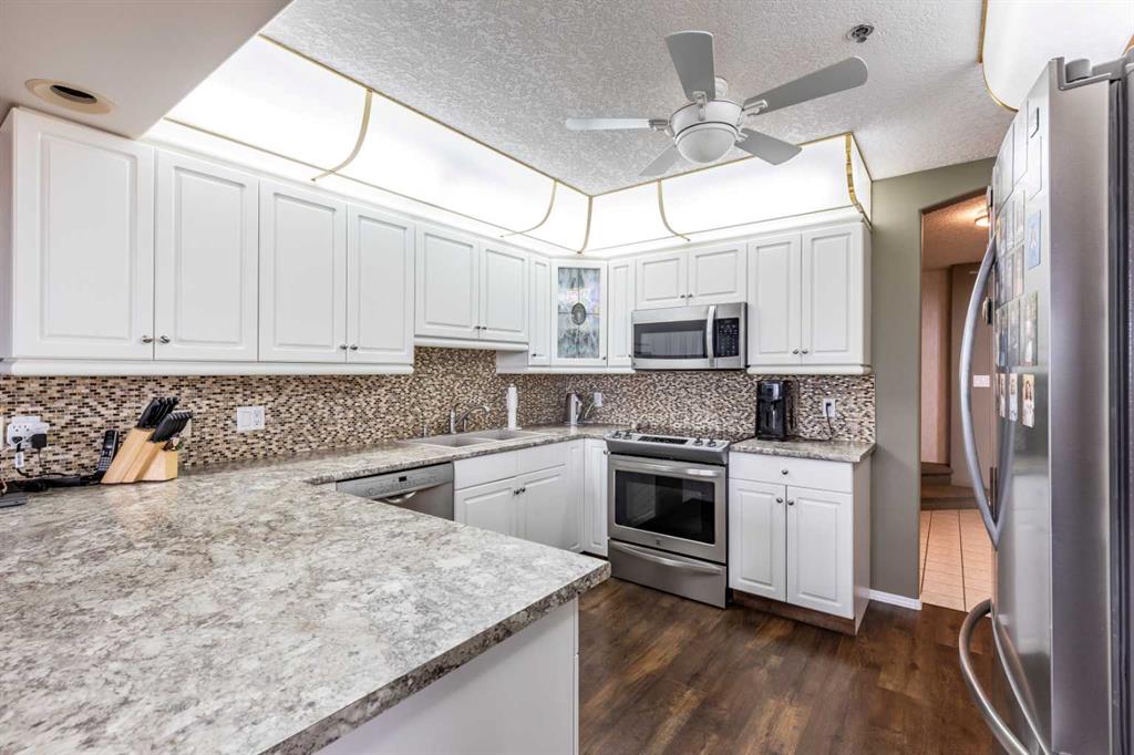 Picture for 405, 1535 Southview Drive SE