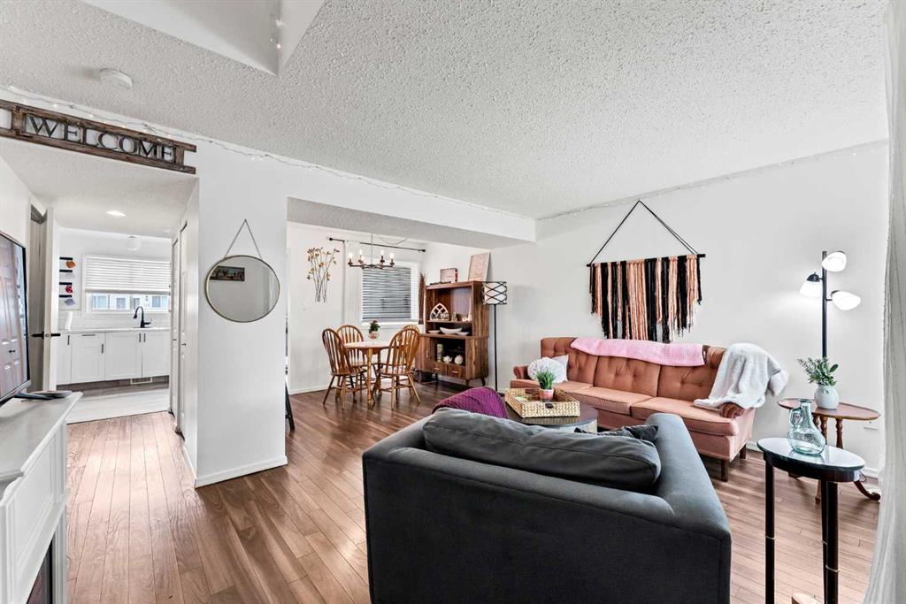Picture for 65 South Ridge Crescent SW