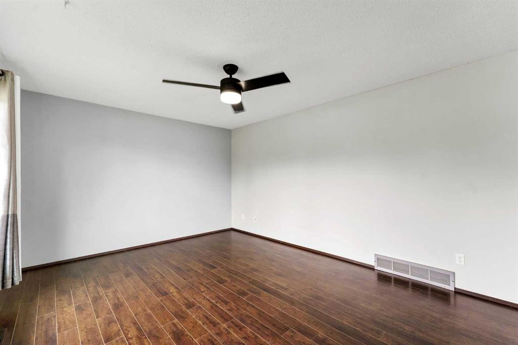 Picture for 78 Clark Crescent SE