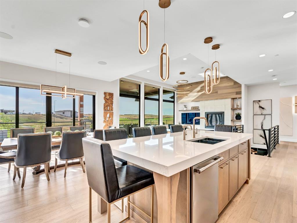 Picture for 51 Coulee Ridge Drive SW https://www.cirrealty.ca/reb/mhreb/9/A2261229_10.jpg