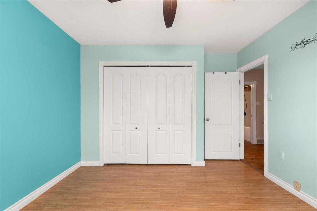 Picture for 417 2 Street SE https://www.cirrealty.ca/reb/mhreb/9/A2265349_21.jpg
