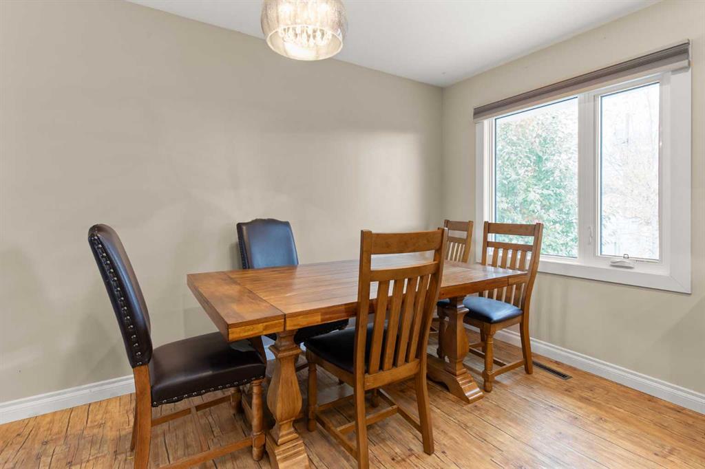 Picture for 417 2 Street SE https://www.cirrealty.ca/reb/mhreb/9/A2265349_7.jpg