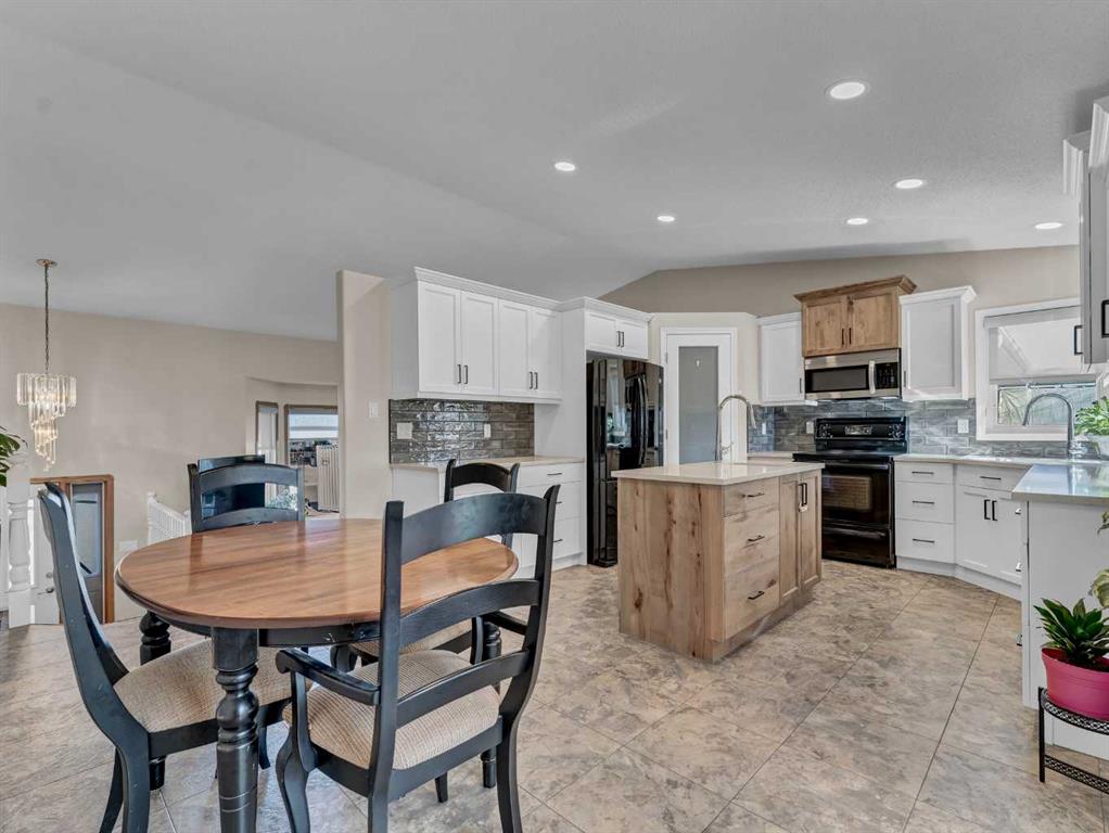 Picture for 35 Heritage Court NE https://www.cirrealty.ca/reb/mhreb/9/A2266619_11.jpg