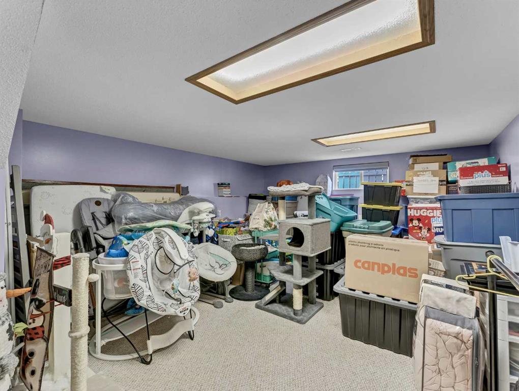 Picture for 35 Heritage Court NE https://www.cirrealty.ca/reb/mhreb/9/A2266619_36.jpg