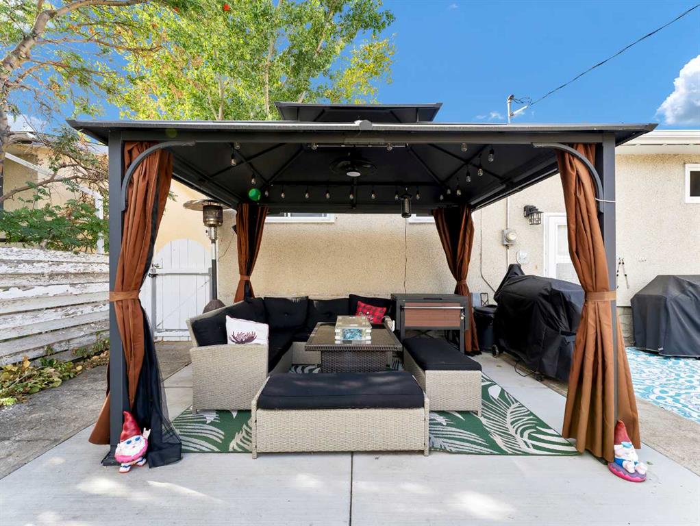 Picture for 805 1 Street SE https://www.cirrealty.ca/reb/mhreb/9/A2266629_36.jpg