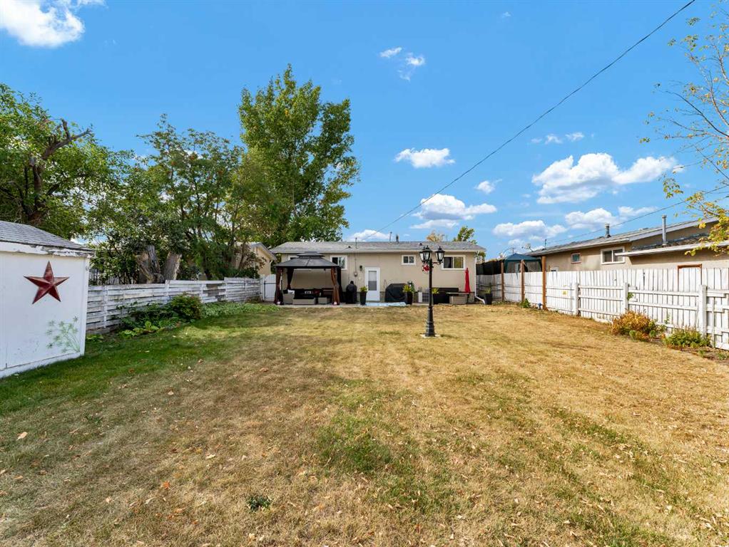 Picture for 805 1 Street SE https://www.cirrealty.ca/reb/mhreb/9/A2266629_43.jpg