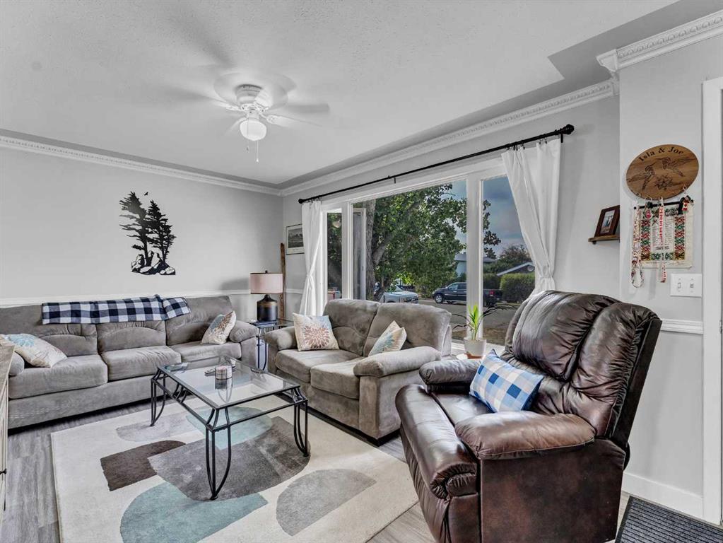 Picture for 805 1 Street SE https://www.cirrealty.ca/reb/mhreb/9/A2266629_9.jpg