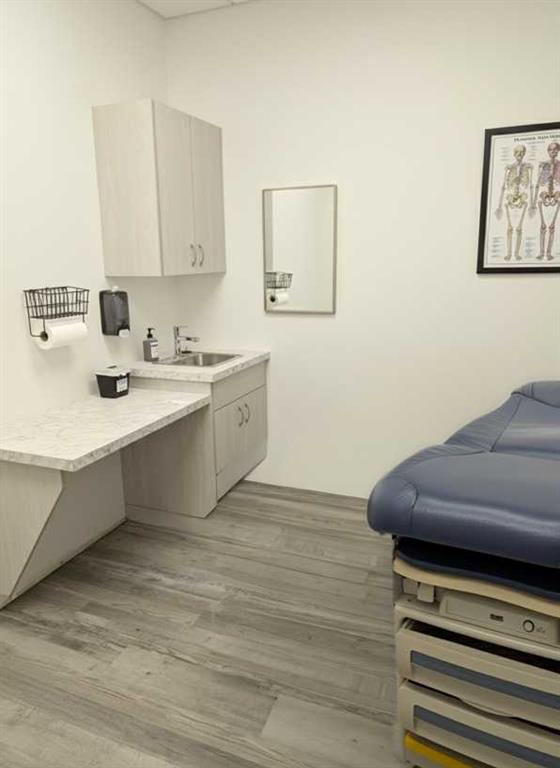 Picture for 107, 1424 Southview Drive SE