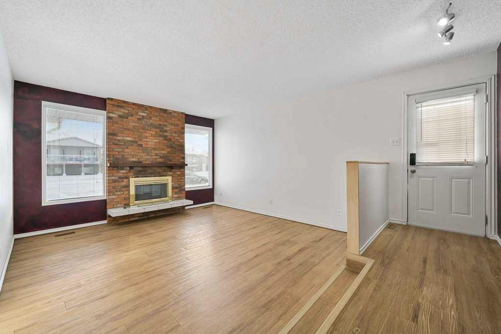 Picture for 712 1 Street SE