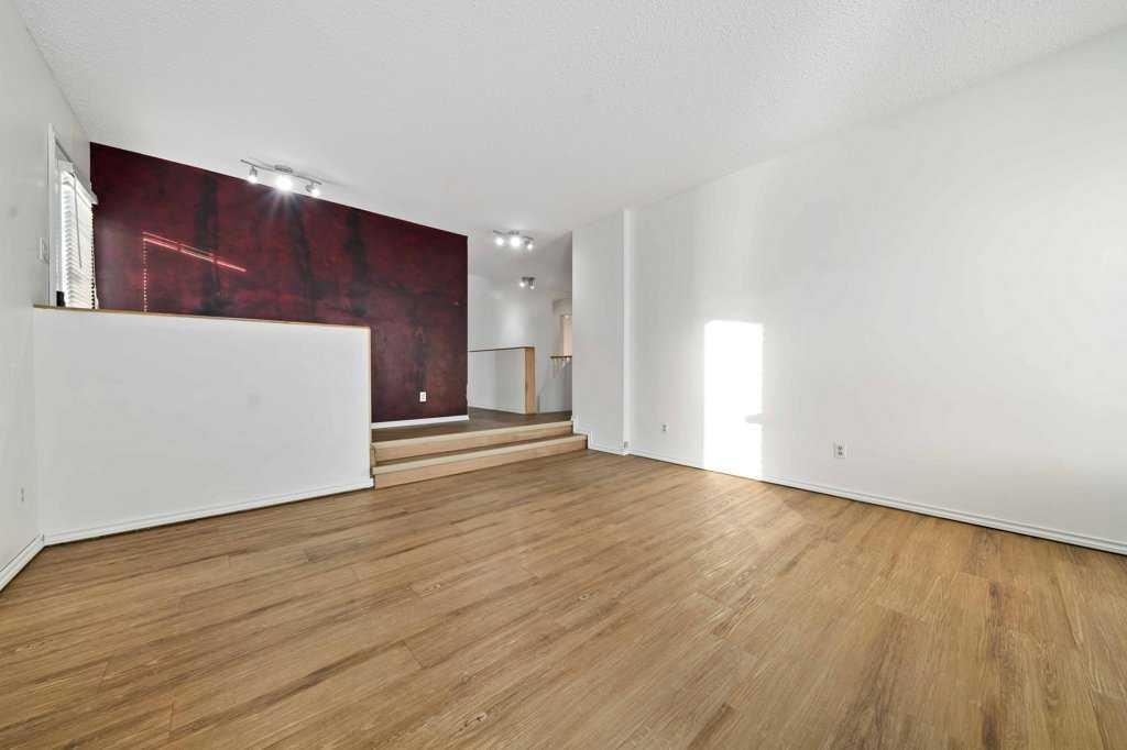 Picture for 712 1 Street SE