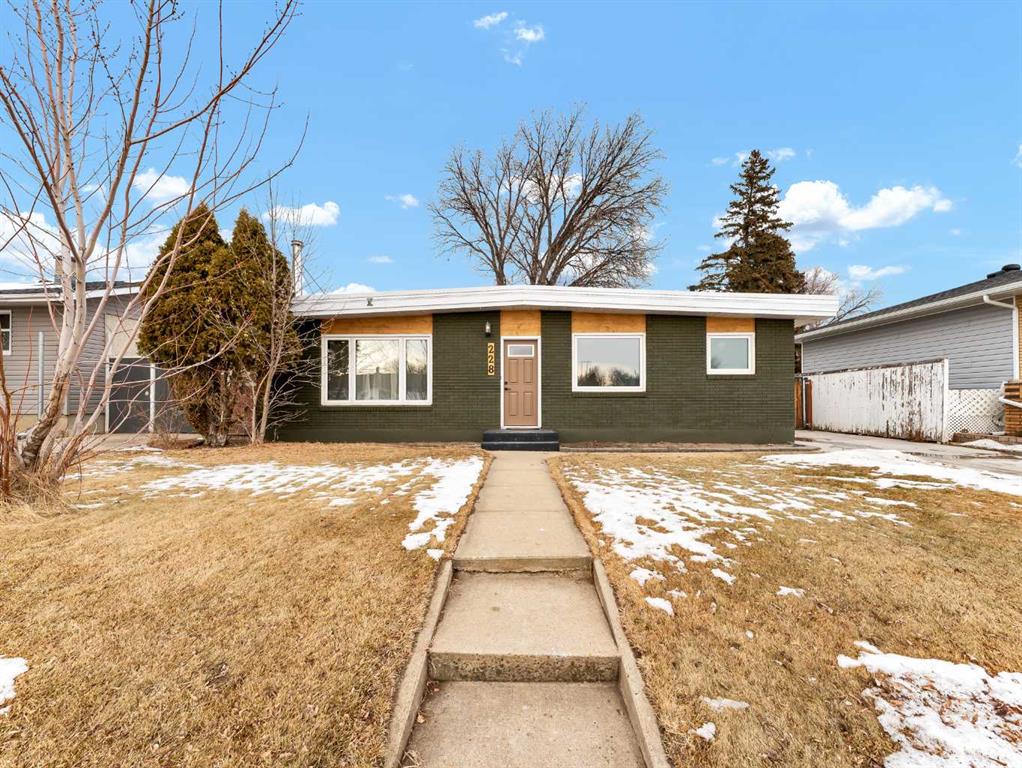 Picture for 228 12 Street NW