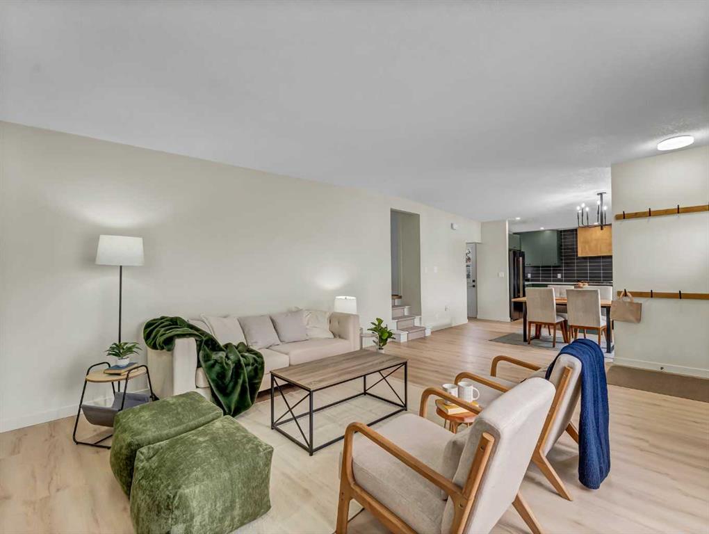 Picture for 228 12 Street NW