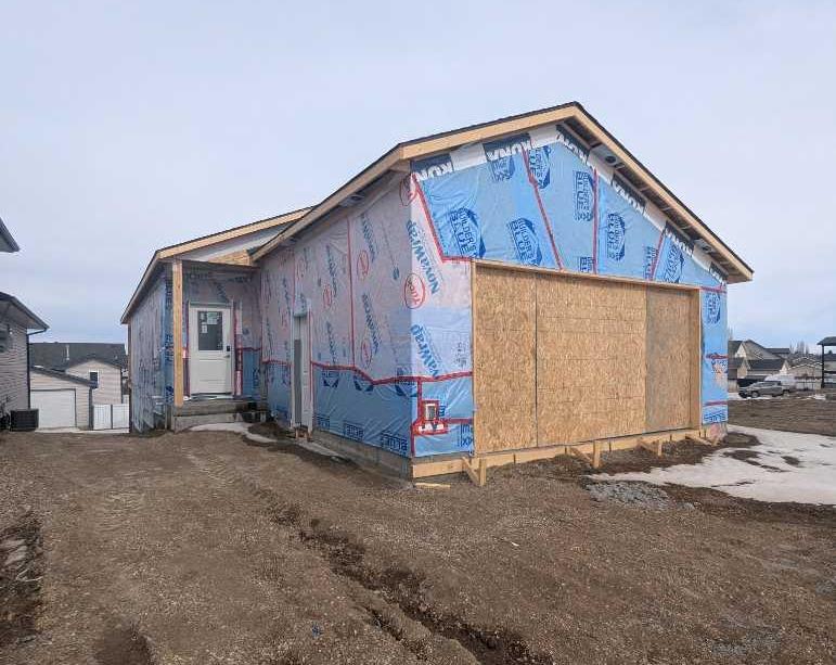 Picture for 98 Sunwood Crescent SW