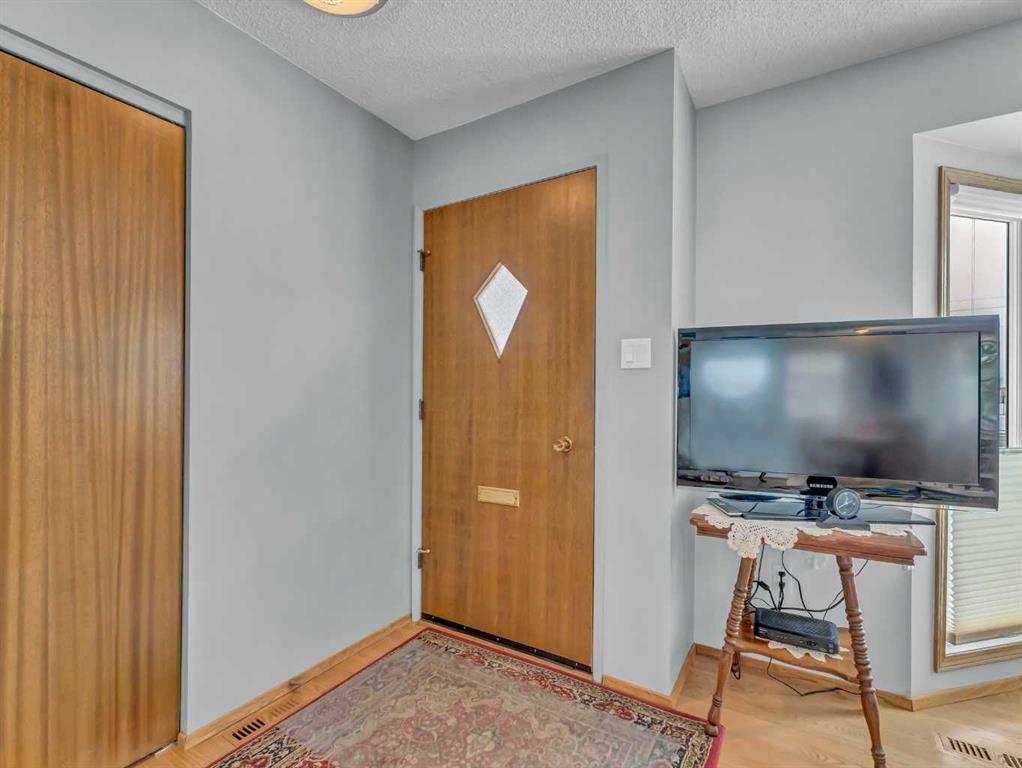 Picture for 1810 21 Avenue SE