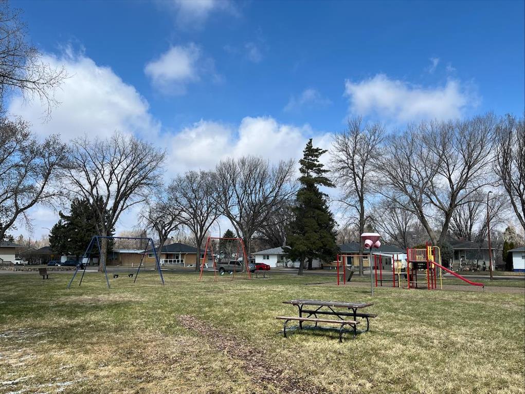 Picture for 75 Robertson Way SW