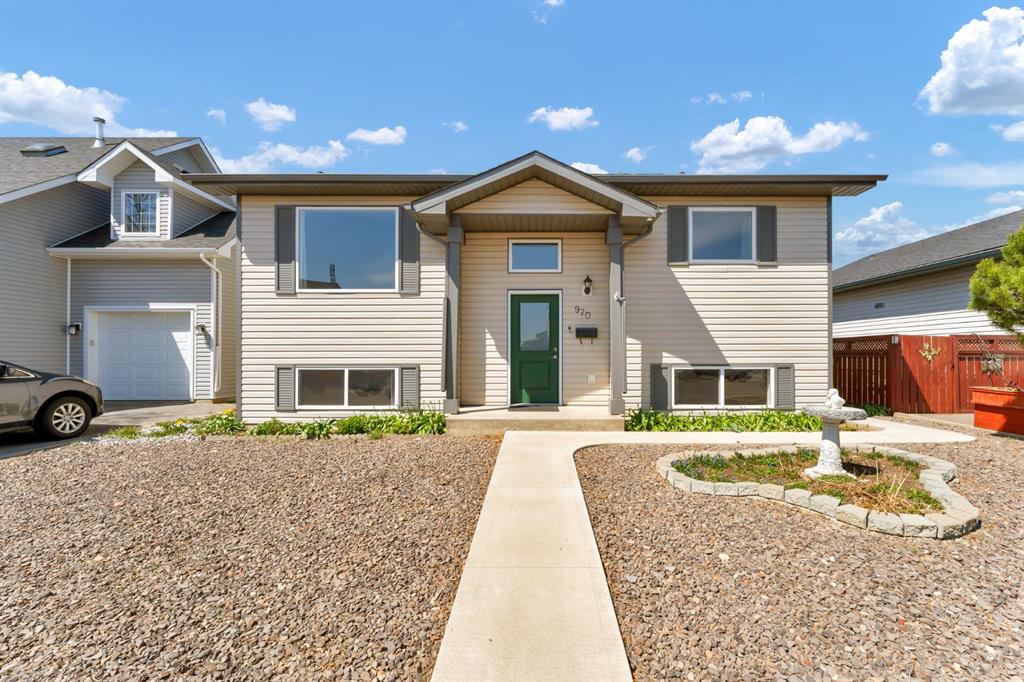 Picture for 970 Kipling Crescent SW
