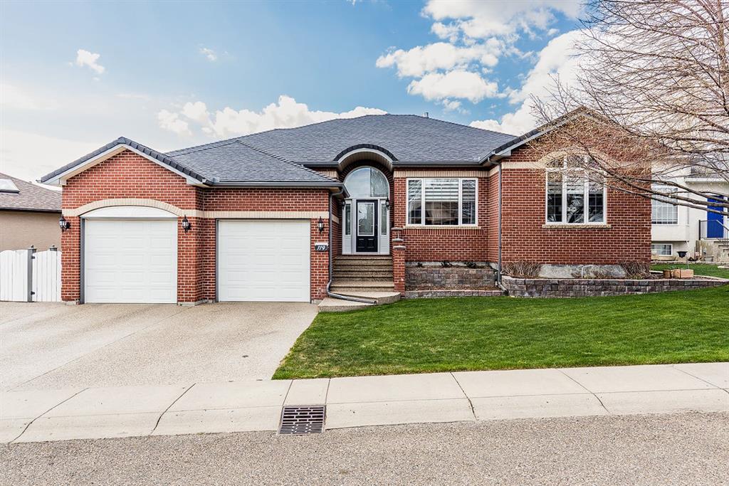 Picture for 119 Perry Crescent NE