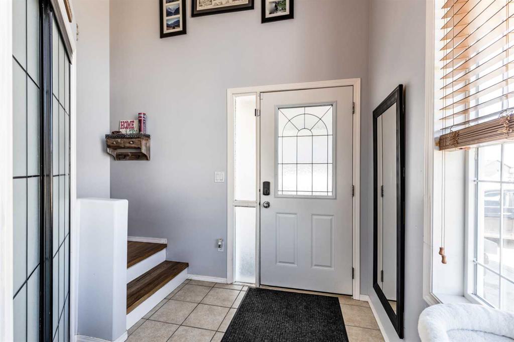 Picture for 71 Sunset Crescent SW
