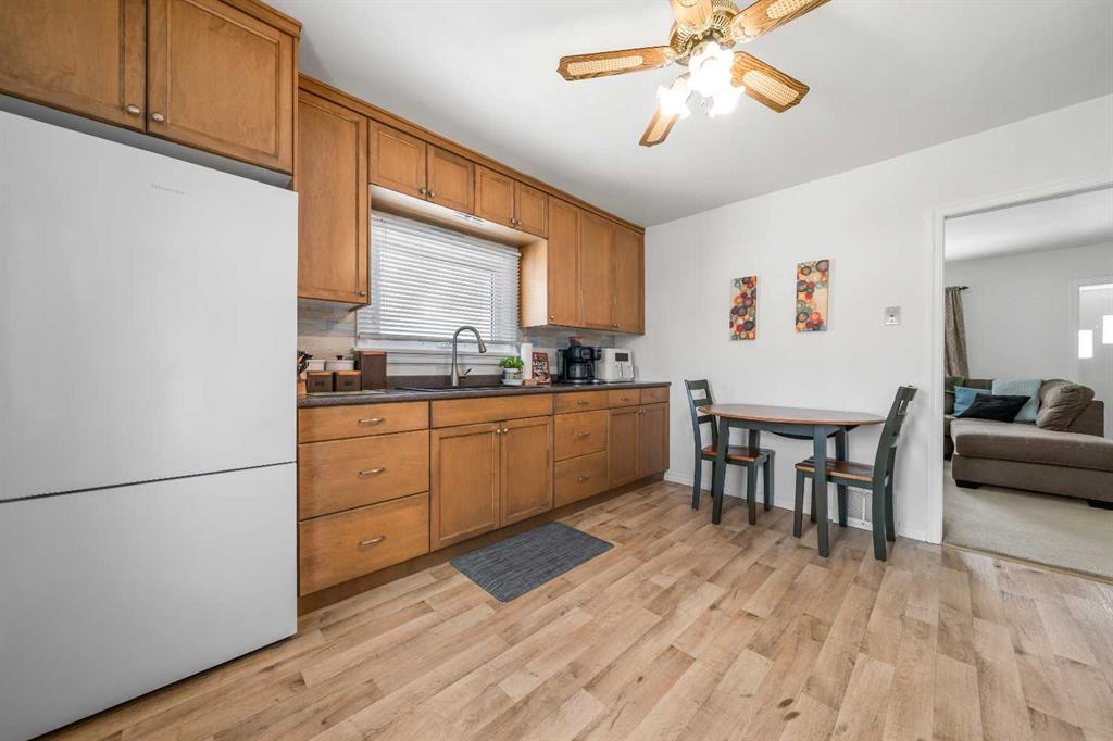 Picture for 350 4 Street SW