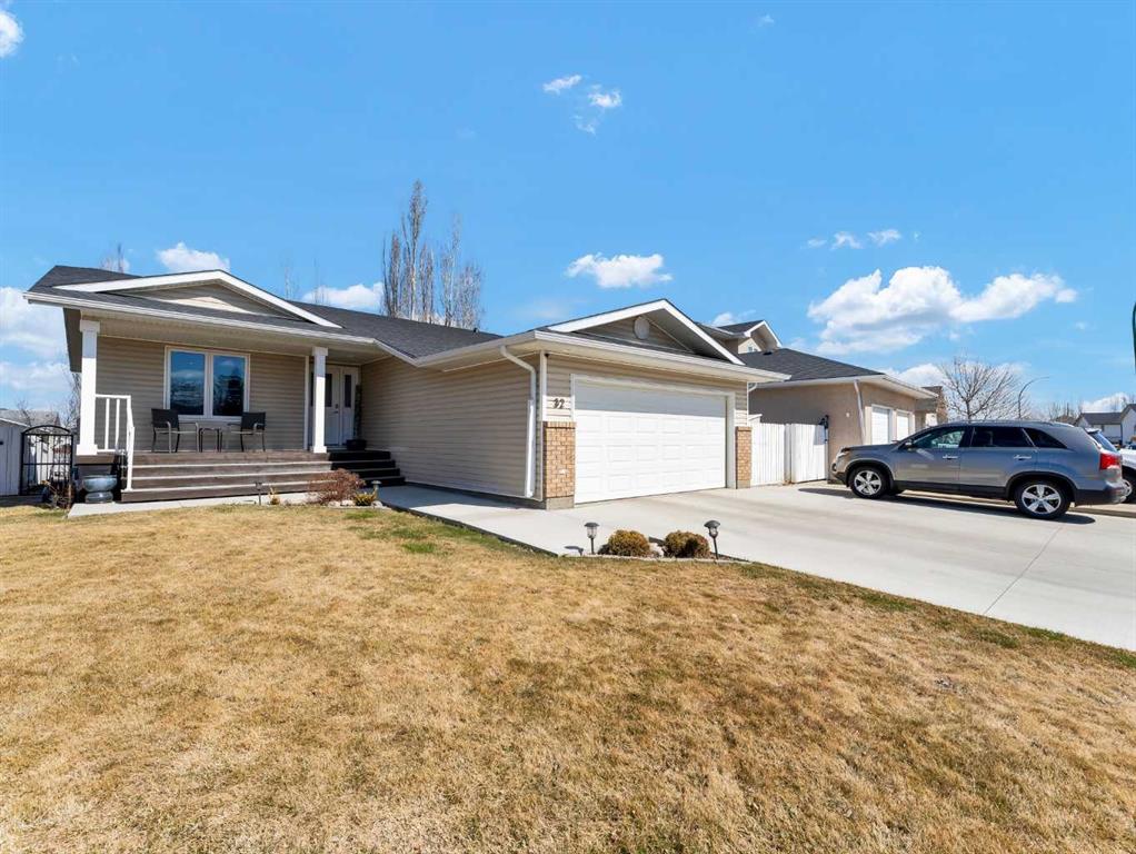 Picture for 32 Spruce Close SE