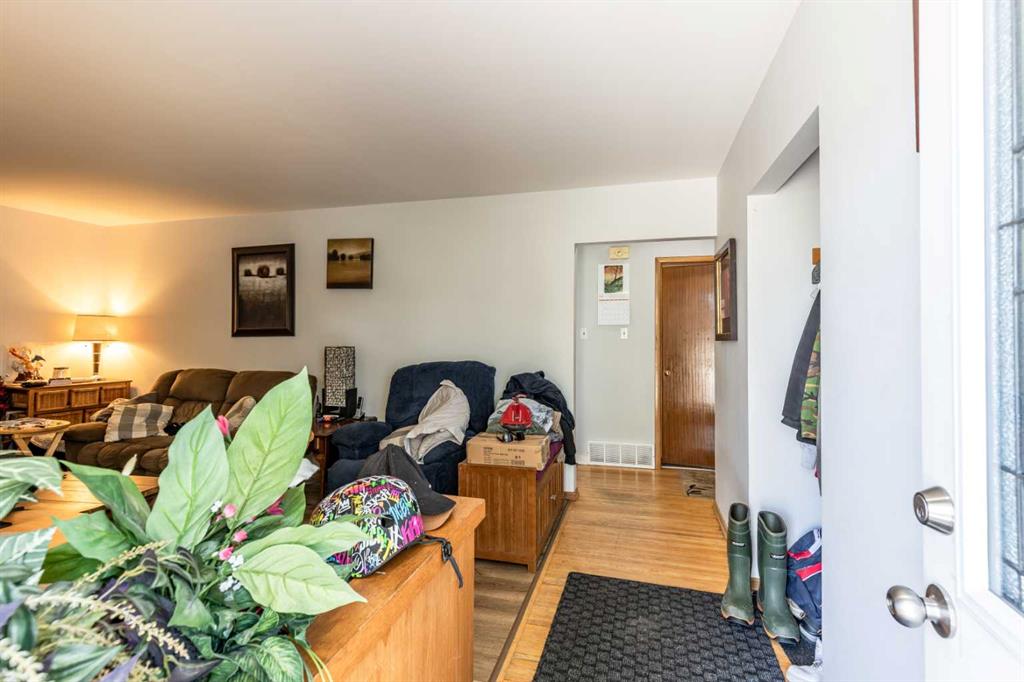 Picture for 1930 16 Avenue SE