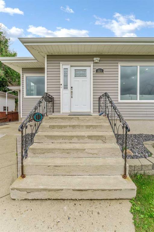 Picture for 221 9 Street SW