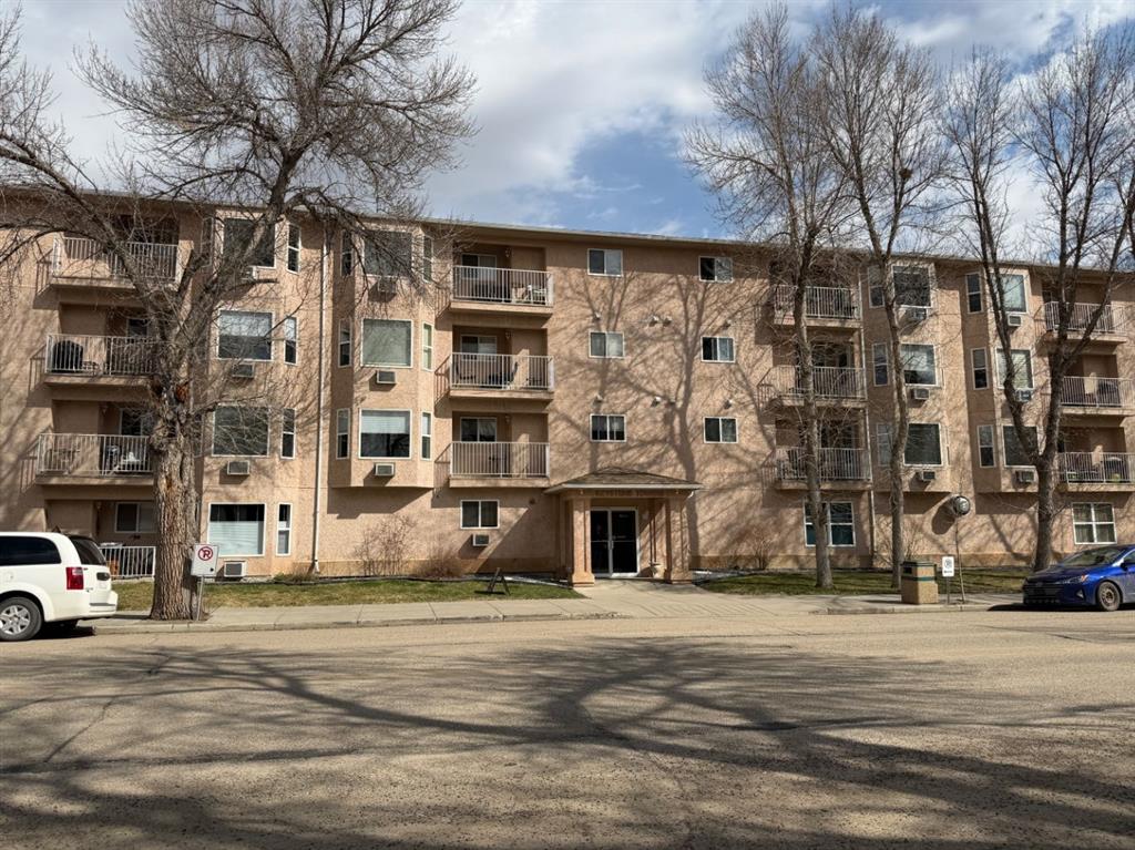 Picture for 108, 190 3 Avenue 