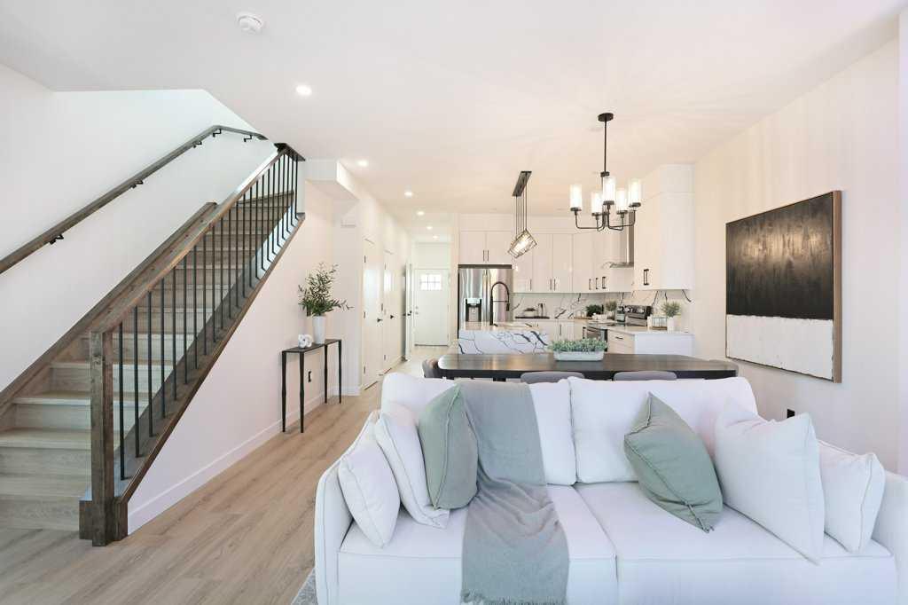 Picture for 412A Meadowbrook Drive E
