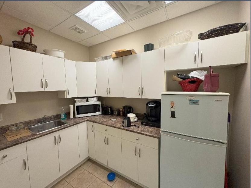 Picture for 101, 10555 172 Street NW https://www.cirrealty.ca/reb/rasca/1/A2257491_10.jpg