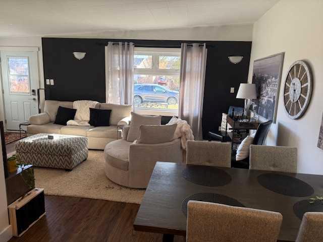 Picture for 204B 9 Avenue SE