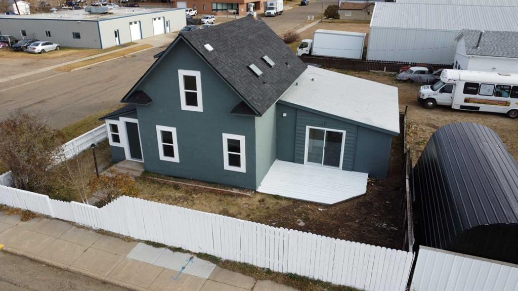 Picture for 306 1 Street W