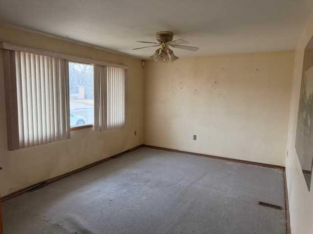 Picture for 677 7 Avenue E