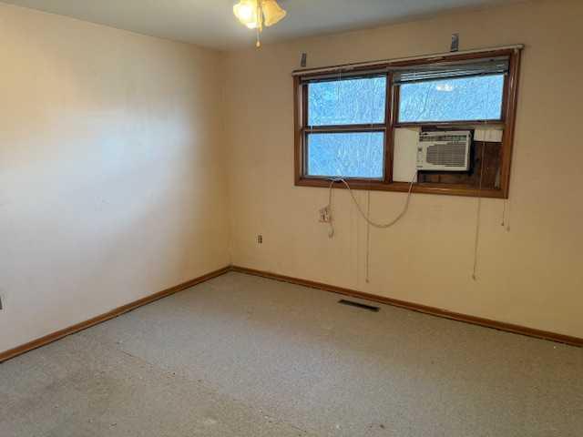 Picture for 677 7 Avenue E