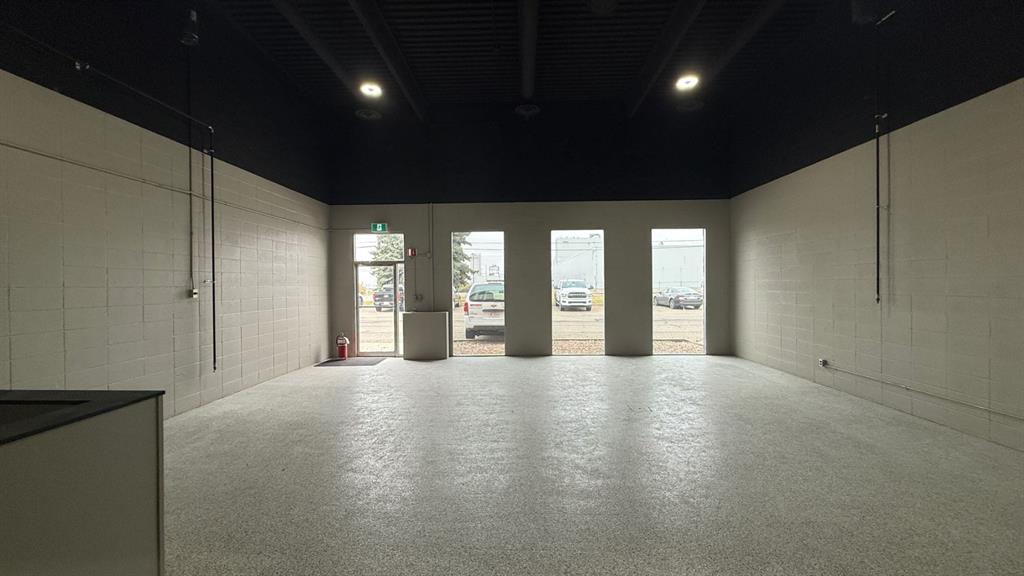 Picture for 4, 3004 9 Avenue N