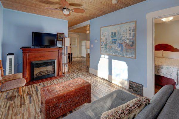 Picture for 455 3 Street E