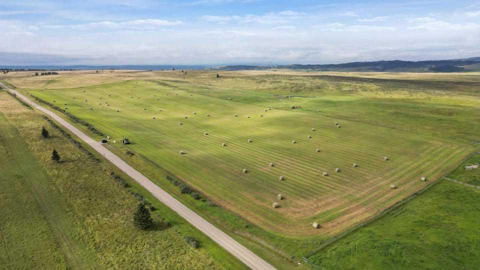 Picture for 271109 50 Range Road 