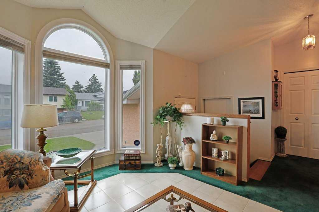 Picture for 28 Parkland Place E  