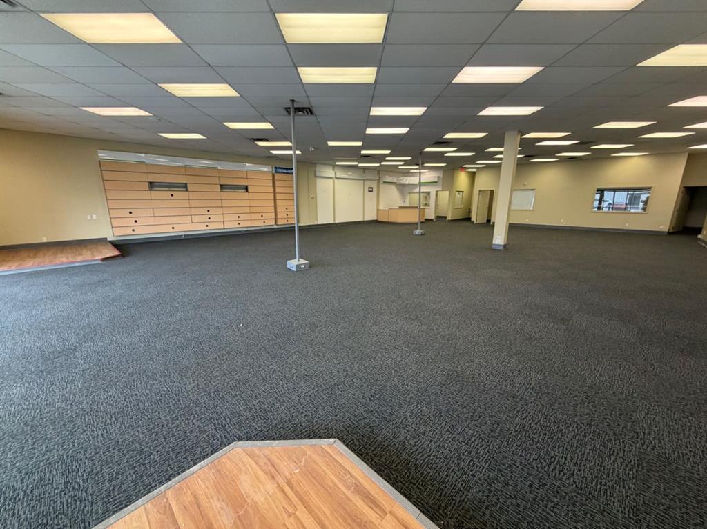 Picture for D220, 9737 Macleod Trail SW