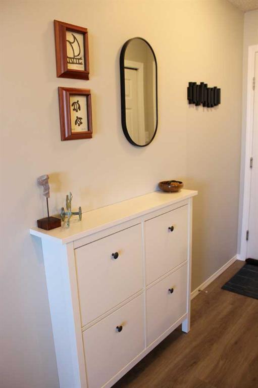 Picture for 312, 204 17 Street E