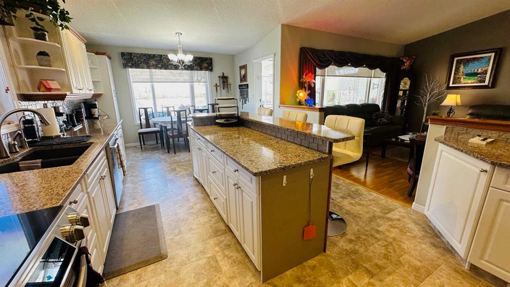 Picture for 24 Willow Point  