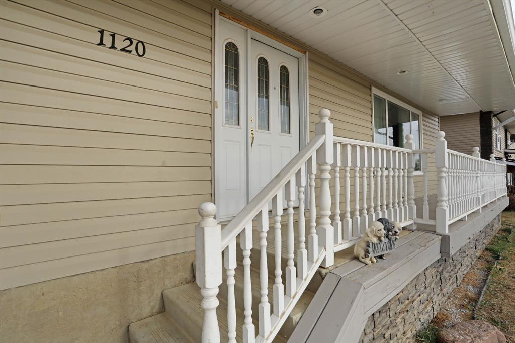 Picture for 1120 2 Avenue E