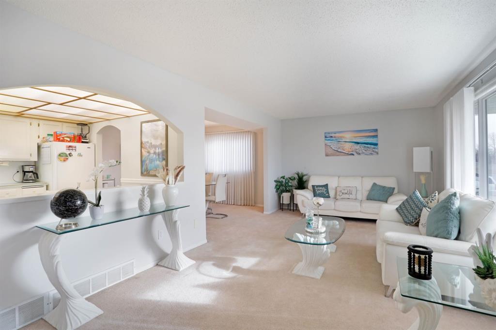 Picture for 1120 2 Avenue E