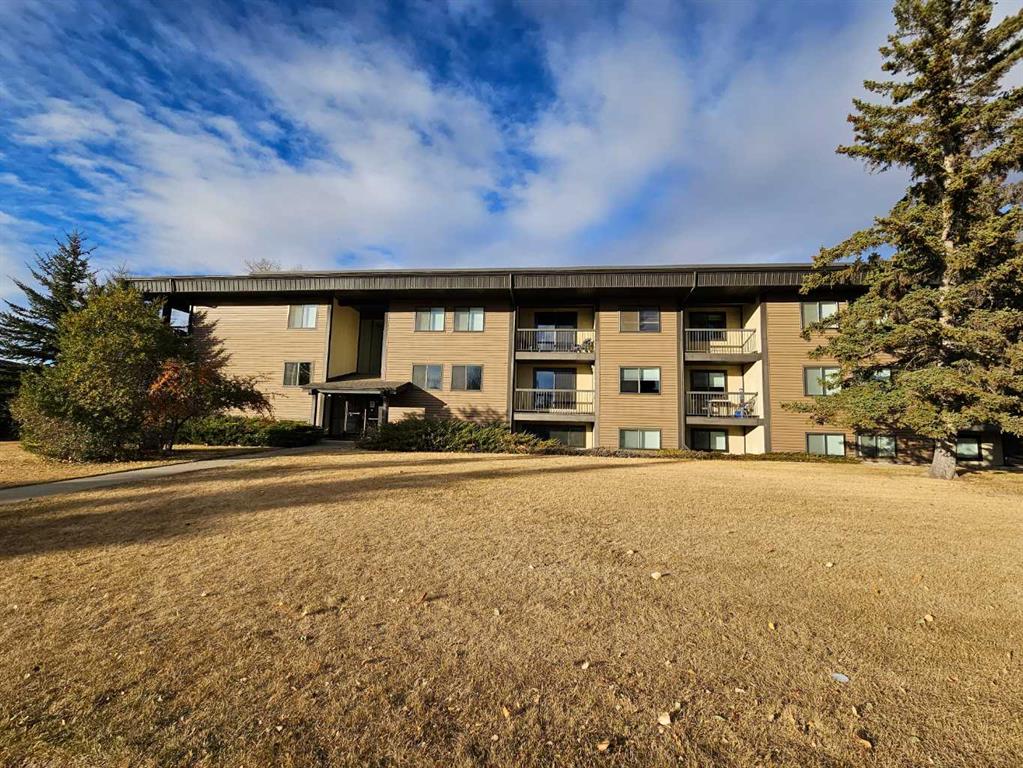 Picture for 102, 6108 53 Street 