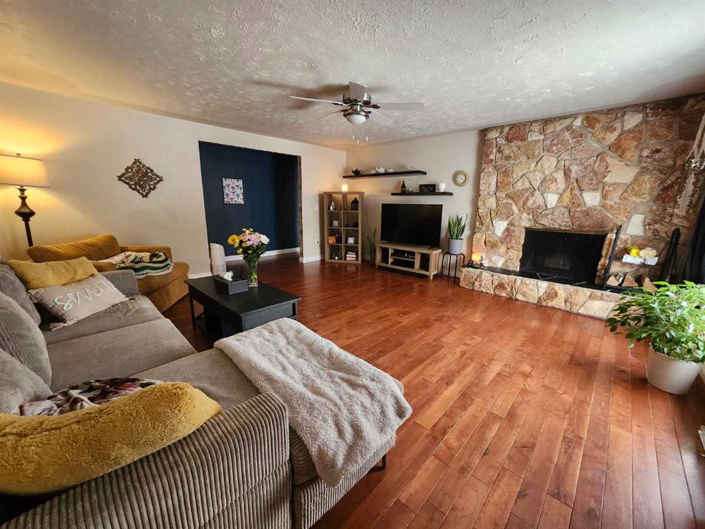 Picture for 104 23 Street NW