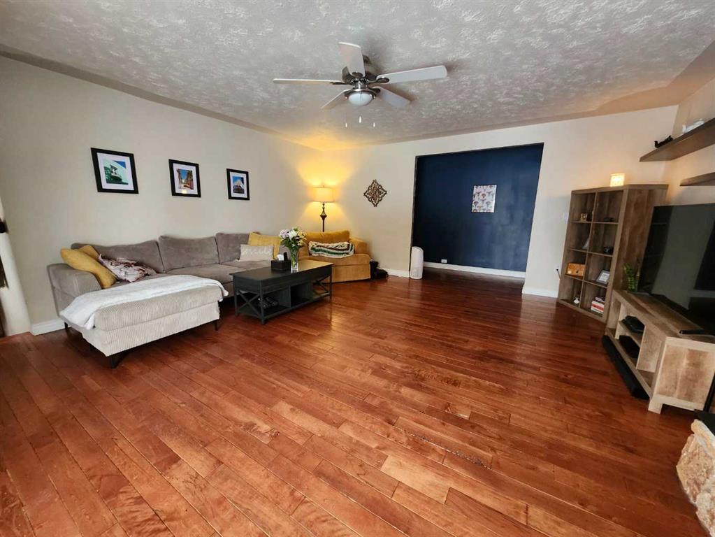 Picture for 104 23 Street NW