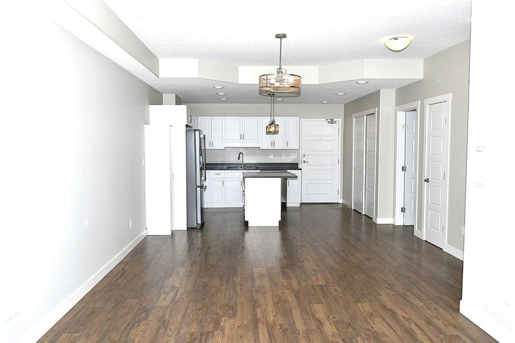 Picture for 306, 499 Meadow Lake Court 