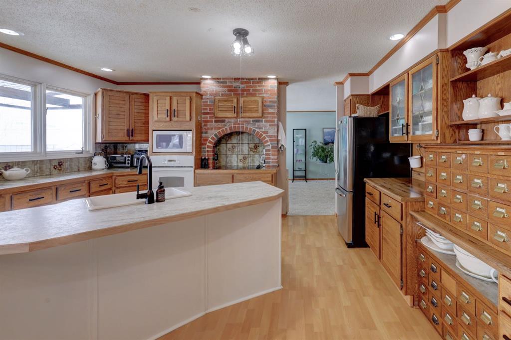 Picture for 710 Bankview Close 